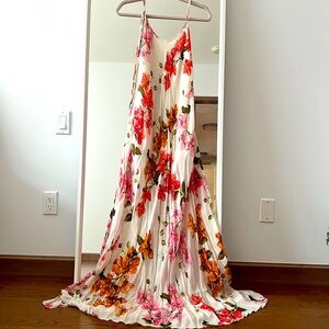 Gorgeous Long dress 🤍❤️